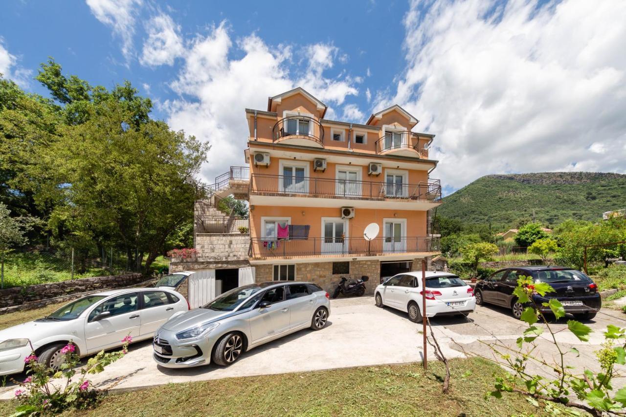 Apartments Pelle Тиват Экстерьер фото