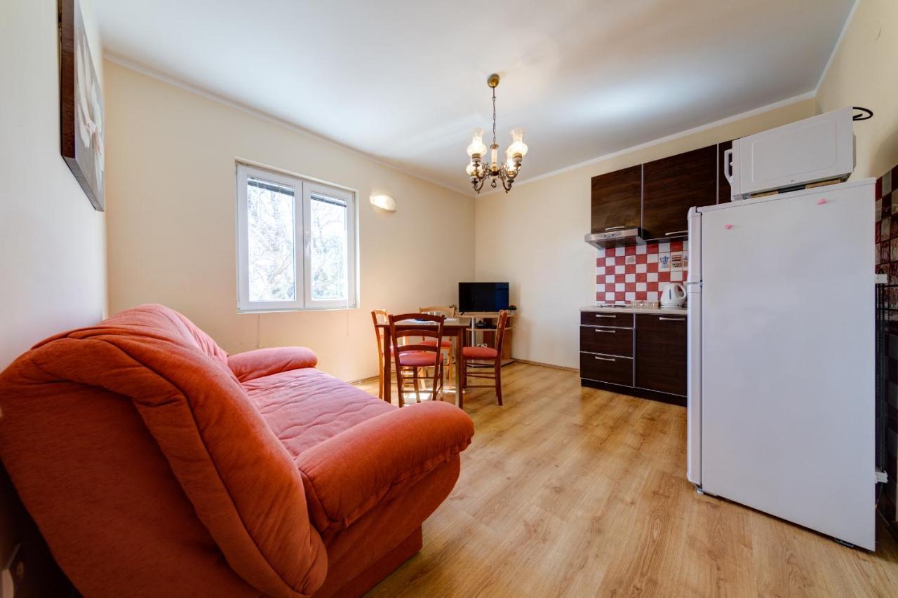 Apartments Pelle Тиват Экстерьер фото