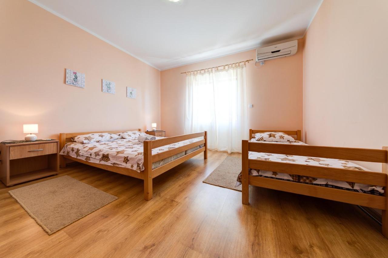Apartments Pelle Тиват Экстерьер фото