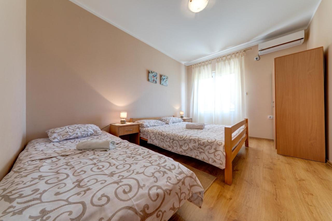Apartments Pelle Тиват Экстерьер фото