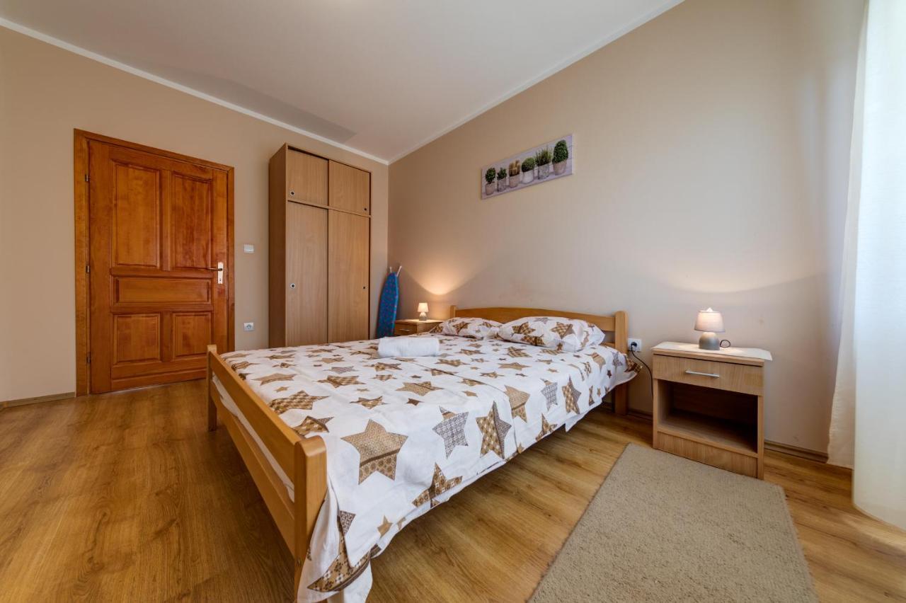 Apartments Pelle Тиват Экстерьер фото